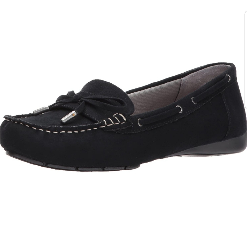 NWOT LifeStride Valor loafer size 6 Wide